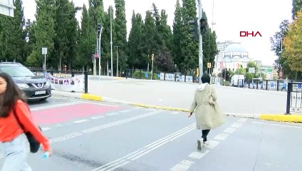 İstanbul'daki kaza anı kamerada! İki öğrenci metrelerce savruldu