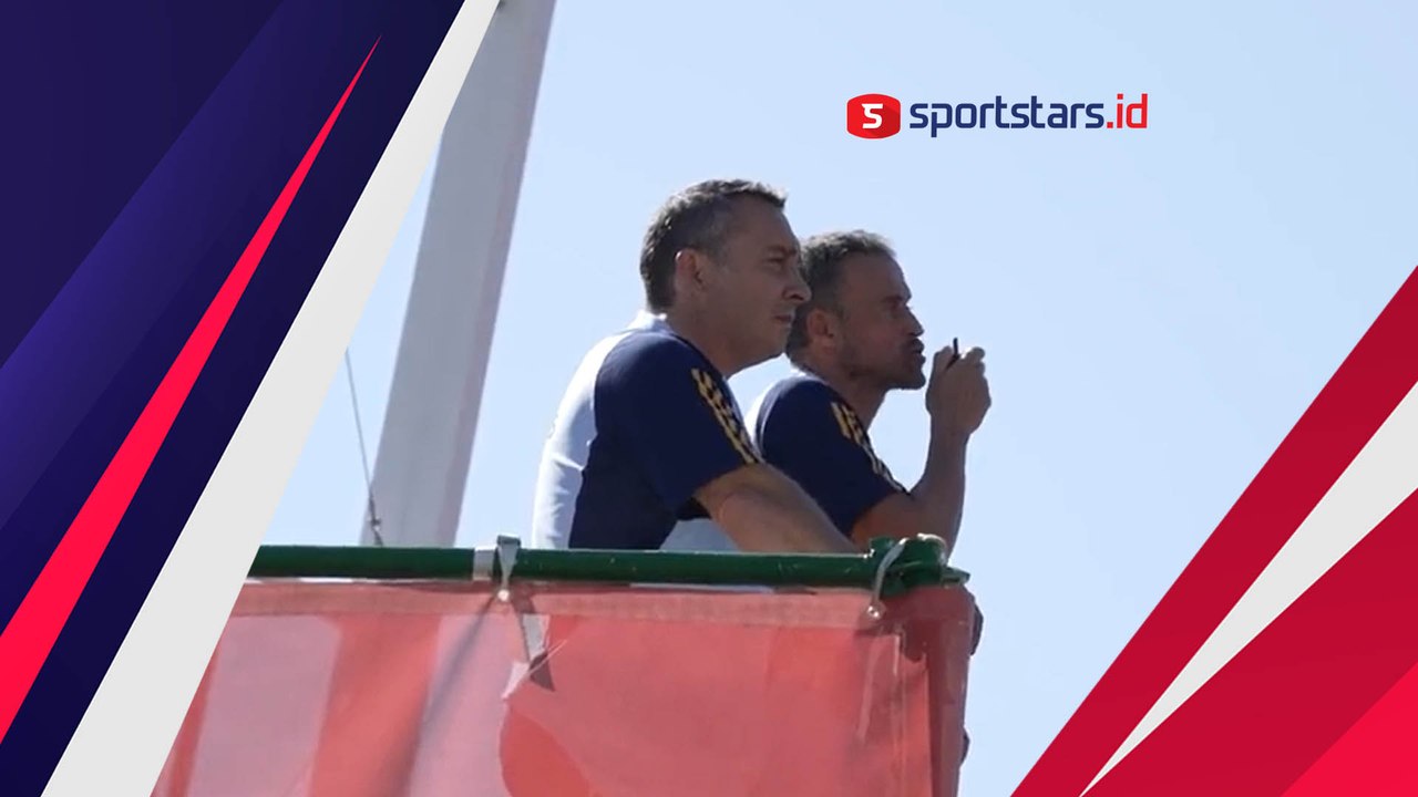 Kreatif! Timnas Spanyol Gunakan Walkie Talkie Untuk Mempermudah Sesi Latihan