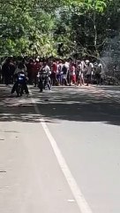 Por protesta social hay bloqueo en vía a la costa cerca a Caucasia