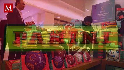 Abuelita gasta dinero de jubilación en estampas del álbum Panini del Mundial de Qatar 2022