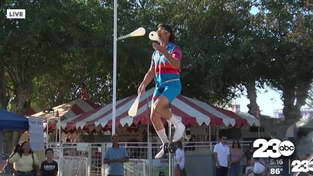 Fun Enthusiast Mark Wilder performs at the Kern County Fair