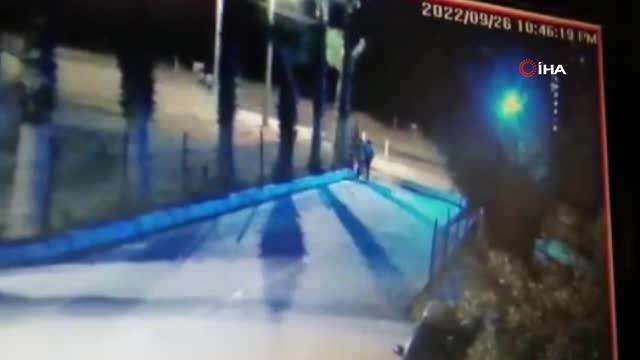 Mersin haberleri | Mersin'de polis noktasına silahlı saldırı anı kamerada