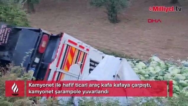 Kamyonet ile hafif ticari araç kafa kafaya çarpıştı