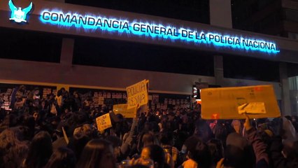 Presidente de Ecuador destituye a ministro del Interior y mandos policiales tras femicidio