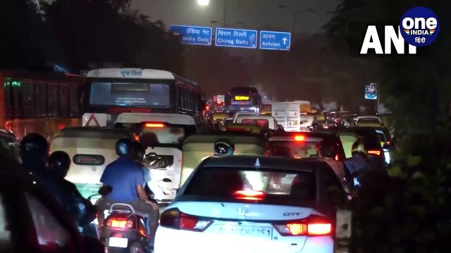 Weather Today: Delhi-UP में आज भी Rain ढाएगी कहर, जानें मौसम का हाल | वनइंडिया हिंदी | *News