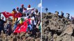 Tendürek Dağı’nın zirvesinde Türk bayrağı açıp, İstiklal Marşı okudular