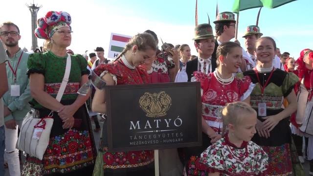 İzmir yerel haberi... İzmir'de Balkanlılar Halk Dansları ve Kültür Festivali Başladı