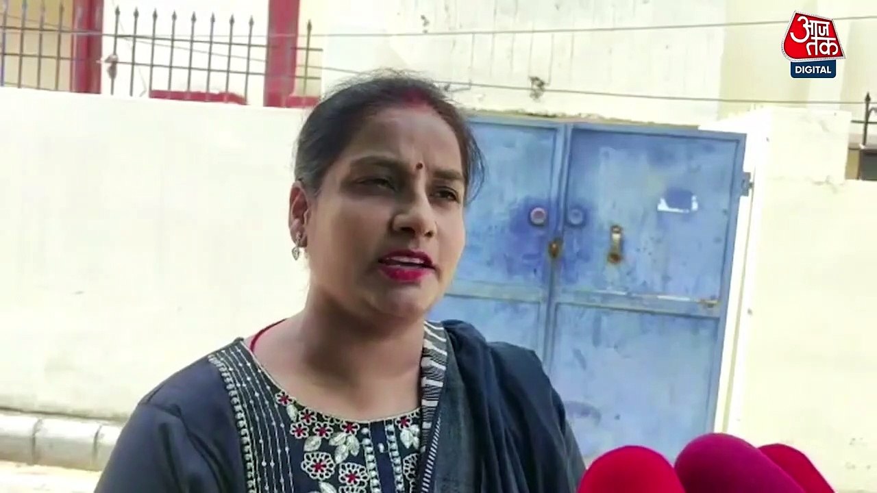 Varanasi के एक Colony  में सफेद साया वाला भूतिया Video Viral _ Aaj Tak _ Latest Hindi News(720P_HD)