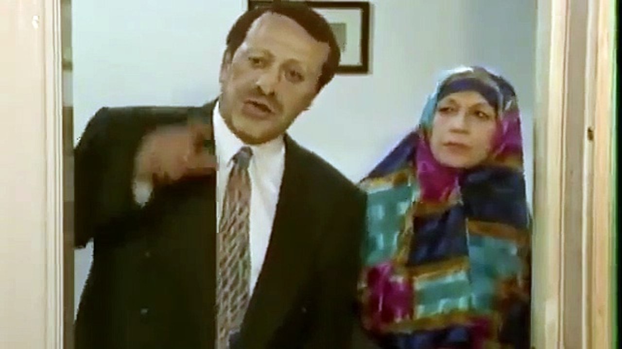 Olacak O Kadar'da 24 yıl önce canlandırılan Erdoğan tiplemesi gündem oldu