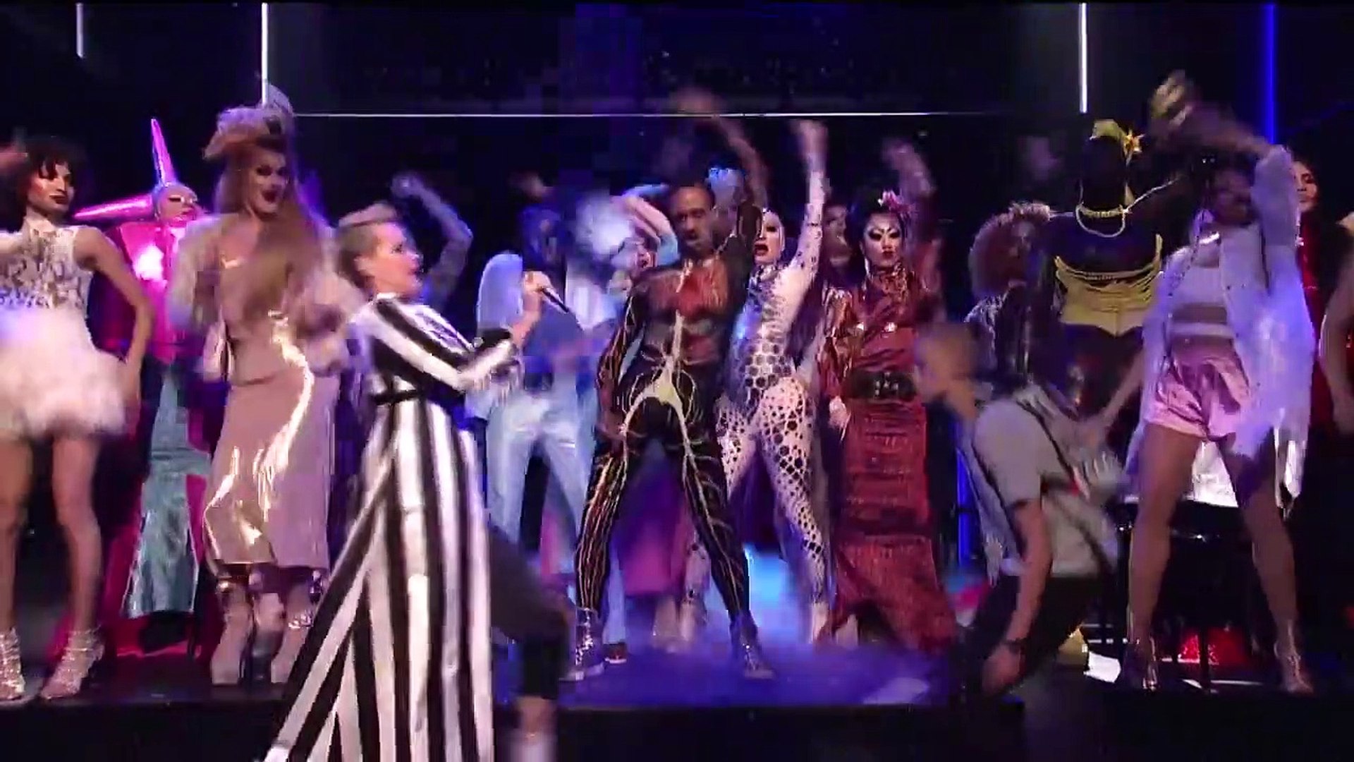 ⁣The Net Worth Of These Viral Stars Today