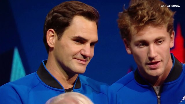 Tennis : sourires et larmes mêlés pour les adieux du roi Federer