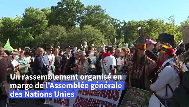Des indigènes manifestent à New York en marge de l'Assemblée générale des Nations Unies