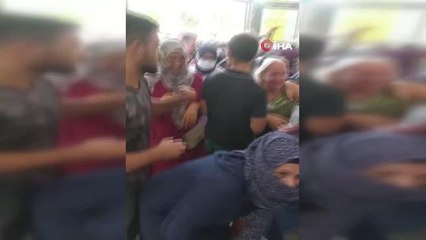 Antalya haberi: Antalya'da ucuz halı izdihamı: Metrelerce kuyruk oluştu