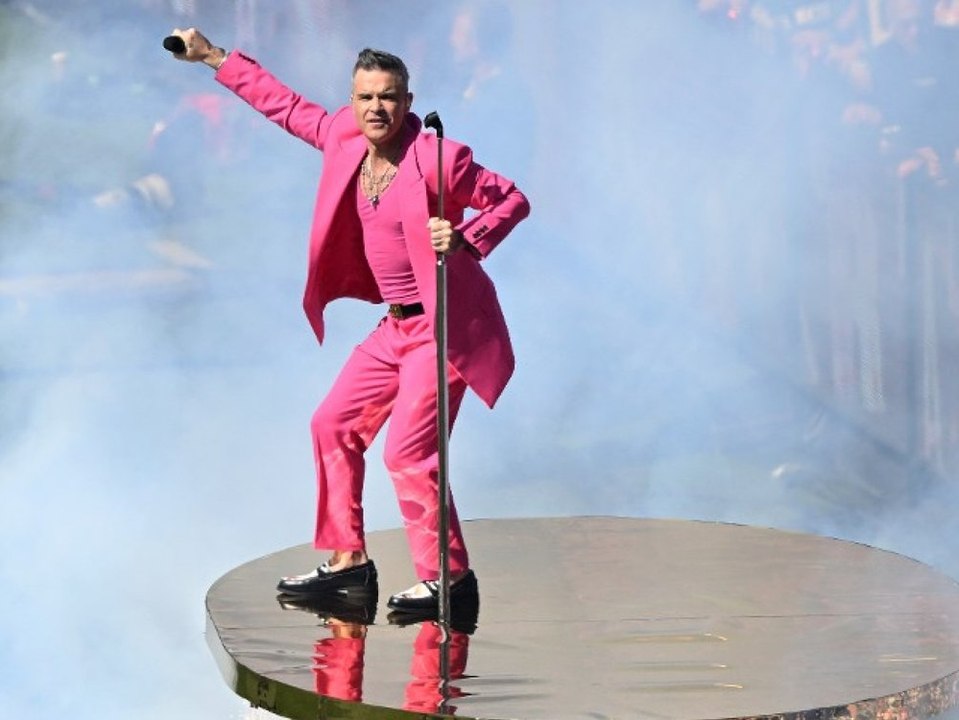 Robbie Williams: Knallpinker Mega-Auftritt in Australien