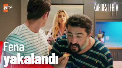 Neboş, Akif'i gece sucuklu yumurta yaparken yakalıyor! - Kardeşlerim 60. Bölüm