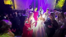 زفاف نجلة الإعلامية سهير جودة-نادية الجندي وليلي علوى ولميس الحديدي وعمرو سعد يرقصان مع العروس مريم ابنة الإعلامية سهير جودة