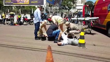 Quatro pessoas ficam feridas em grave acidente envolvendo motocicletas no Bairro Claudete