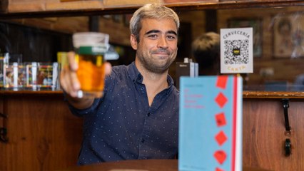 Entrevista al escritor y publicista Francisco Castillo: "Los bares son sagrados"