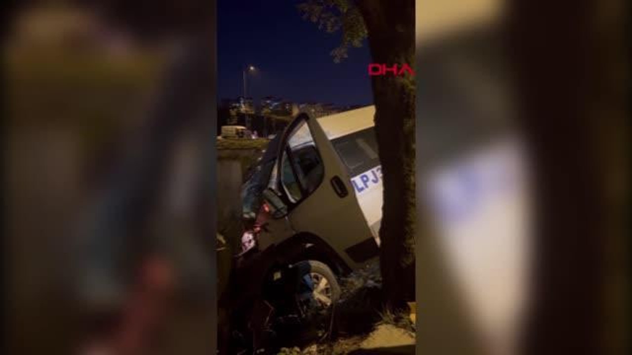 Son dakika haber... İSTANBUL-ARNAVUTKÖY'DE KAZA YAPAN SERVİS ARACI KALDIRIMDA YÜRÜYEN ÖĞRENCİYE ÇARPTI