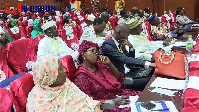 Chaïbo Idriss : il nous faut un Code, nous les artisans. Ce n'est pas n'importe quel Bogo-bogo qui prend deux gendarmes et vient nous taxer .Chaïbo Idriss : il nous faut un Code, nous les artisans. Ce n'est pas n'importe quel Bogo-bogo qui prend deux ge