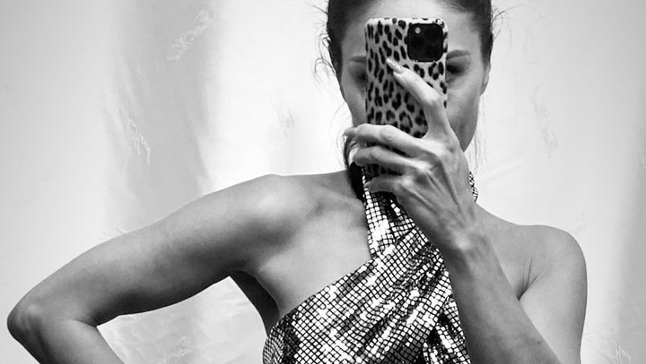 Nazan Eckes heiß in Istanbul: Mit XXL-Ausschnitt und bauchfrei