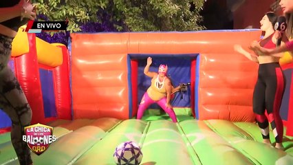 Un divertido partido de fútbol con las conductoras del programa