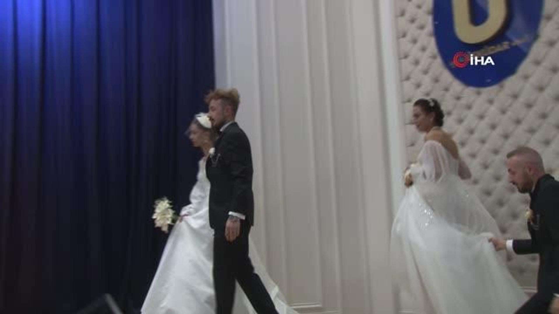 ⁣Üsküdar'da 2 erkek kardeş, 2 kız kardeş ile evlendi