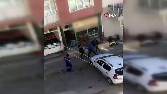 Edirne'de ortalık savaş alanına döndü: Kavgaya motosikletle daldı