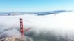 San Francisco Golden Gate Köprüsü üzerinde sis