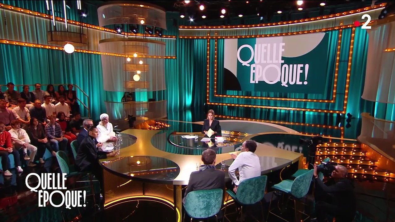 Christophe Dechavanne et Yann Moix s'écharpent dans "Quelle époque" sur France 2