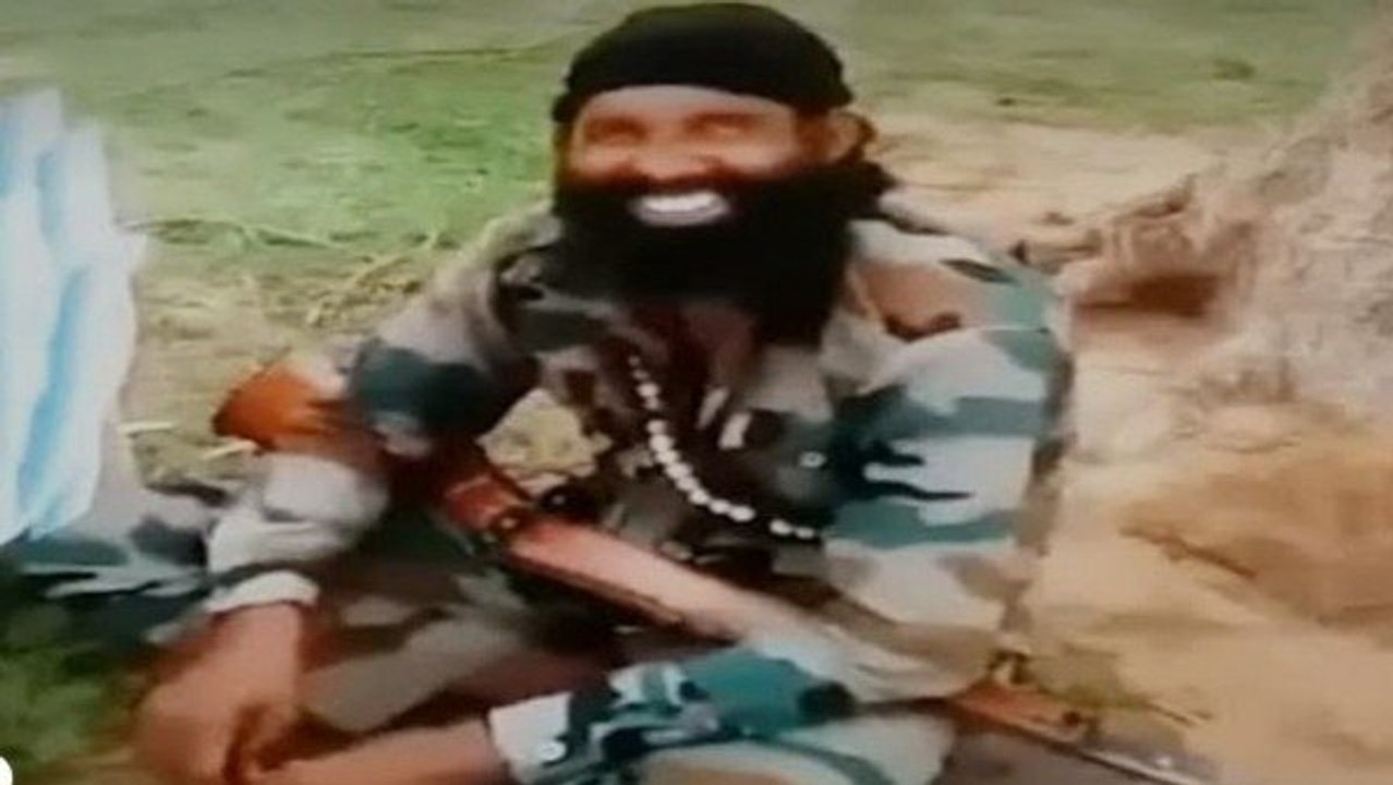 चंबल के बीहड़ो में पुलिस कर रही है डकैत गुड्डा गुर्जर गिरोह की सर्चिंग