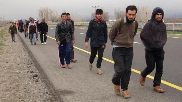 Göç İdaresi Başkanlığı: Yılbaşından bu yana sınır dışı edilen düzensiz göçmen sayısı 84 bin 993'e ulaştı