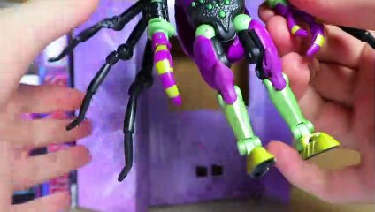 OPENING: Transformers Generations Legacy Deluxe Class Predacon Tarantulas