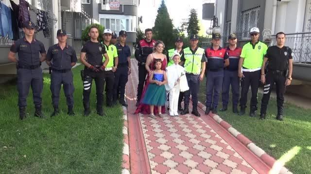 Son dakika haberleri! Polis ve jandarma, sünnet olan şehit çocuğunun araç konvoyuna katıldı