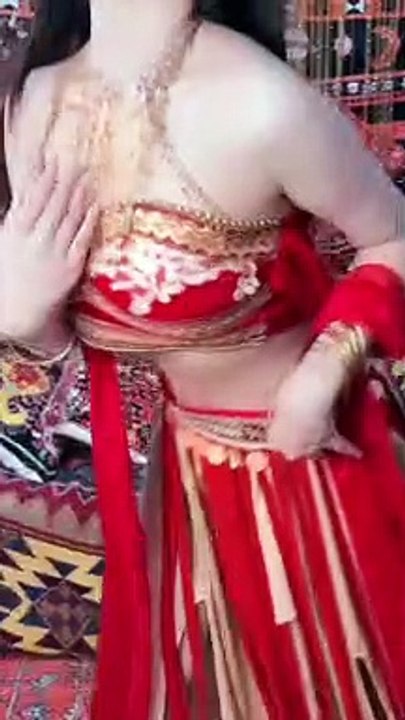 Girl dancing video