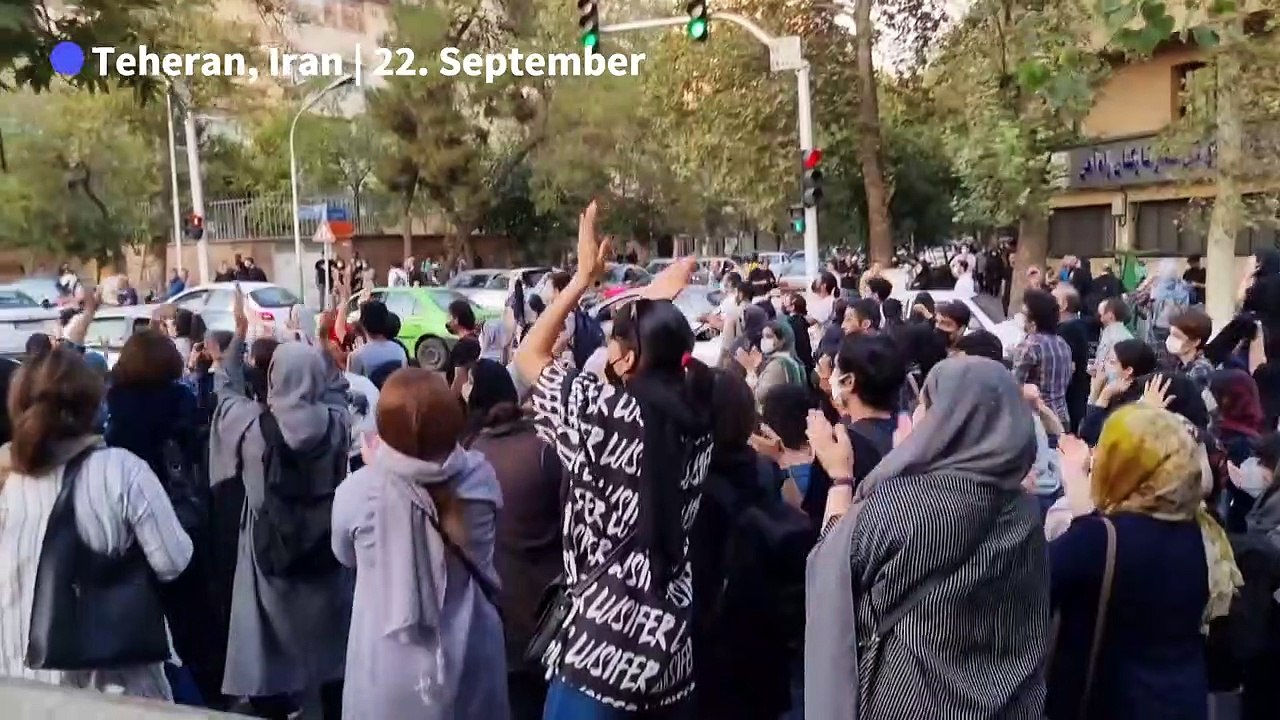 Iranischer Präsident verlangt 'entschiedenes' Vorgehen gegen Demonstrierende
