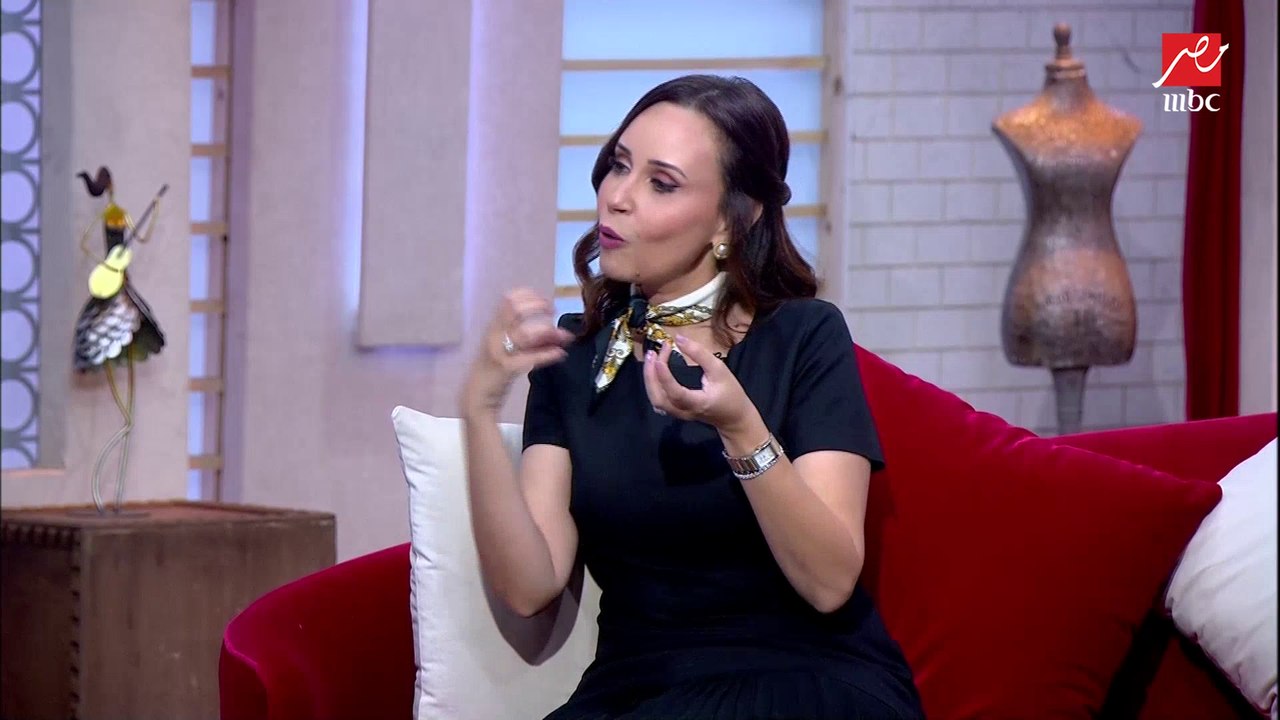 شيماء البهى خبيرة علم الأعصاب والاتيكيت : مينفعش العروسة تختار هدية مش متفقة عليها مع العريس فى الشبكة