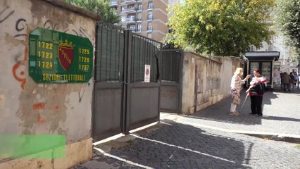 Elezioni, le impressioni ai seggi: "Noi giovani al voto compatti, l'ambiente e' prioritario"