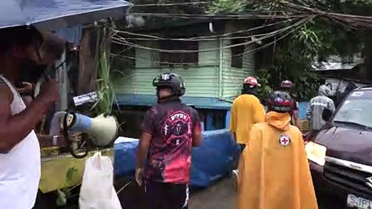 El tifón Noru llega a Filipinas y obliga a evacuar vecinos