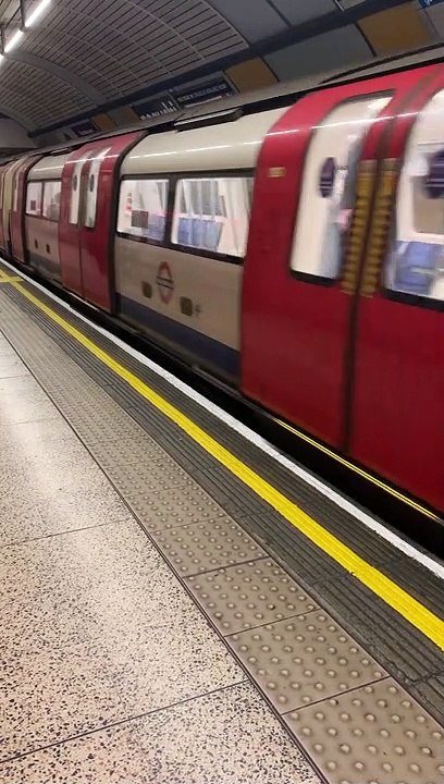 Jubilee Line Travel in london