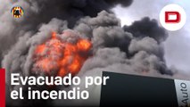 El aparatoso incendio en un restaurante que ha evacuado a todos sus clientes