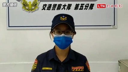 台中吊車、Lexus商旅車碰撞 吊臂插進車內超驚悚（警方提供）