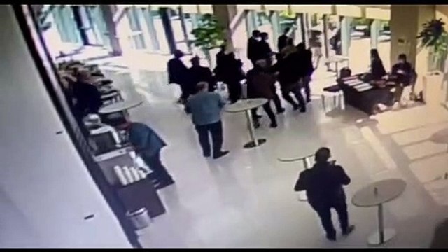 Irkçı eşkıya Ümit Özdağ’ın Soner Çam ve Çetin Davarcı’yı dövdürdüğü anlar ortaya çıktı
