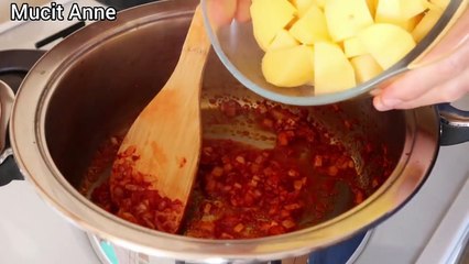 Dağılmayan En Pratik Yemek Sulu Köfte Tarifi