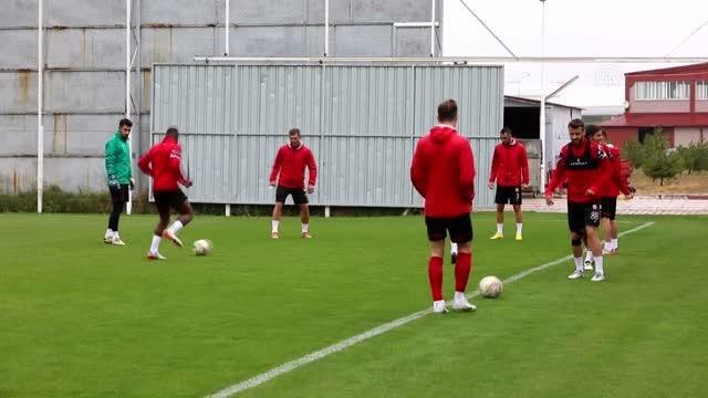 Sivasspor Teknik Direktörü Rıza Çalımbay'dan ayrılık açıklaması: Zaten bu sene son senem