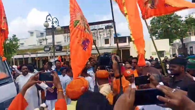 राजस्थान में चल रहे सियासी घमासान के बीच आखिर गोविंददेवजी मंदिर क्यों पहुंची वसुंधरा राजे