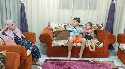 تعالو شوفو اختهم لوزه القمر وأحمد ماسك عليها زله