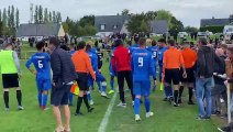 SORTIE DE L ÉQUIPE FANNION SOUS LES APPLAUDISSEMENTS