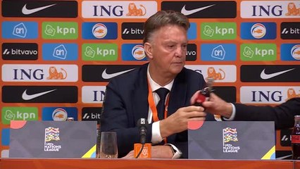 Pays-Bas - Quand Louis van Gaal cherche un volontaire pour lui ouvrir sa bouteille