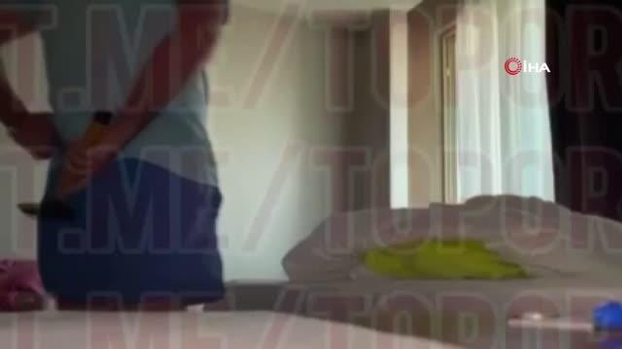 Rus gencin babasını çekiçle öldürdüğü anlara ilişkin görüntüler ortaya çıktı